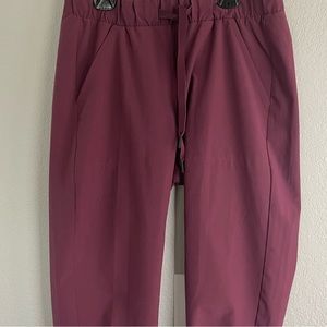 Under Armor womens pants , size S